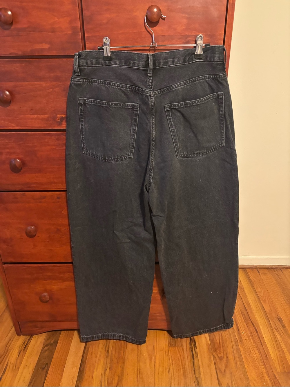 COS Women's Black Wide-Leg Jeans - Washed Black - Picture 2 of 3